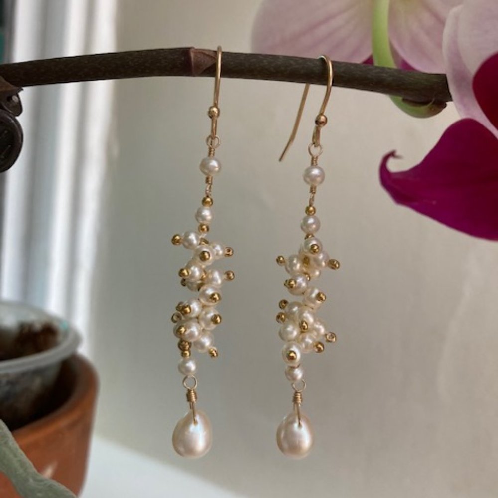 Gold Sprinkled Pearl Earrings